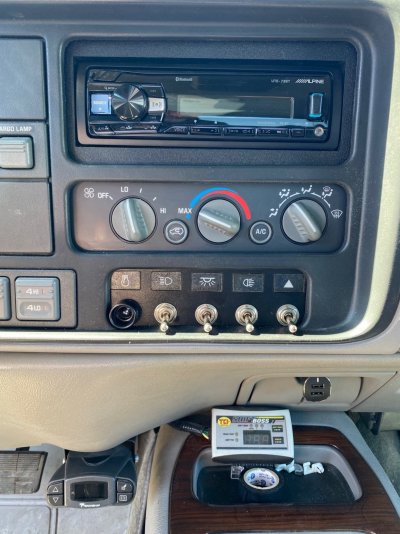 99 stereo and switch panel.jpg