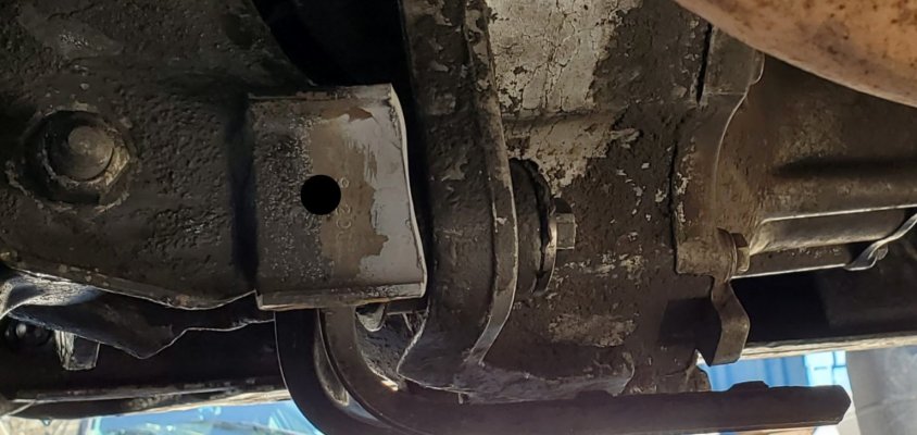driver lower mount bolt hole.jpg