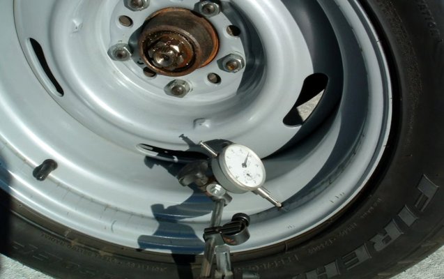 wheel runout via dial indicator -- C2 & C3 Corvette Rotor Runout Measuring.jpg