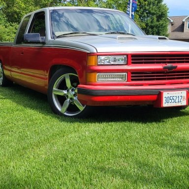 Vortec heads on earlier 350.  GMT400 - The Ultimate 88-98 GM Truck Forum